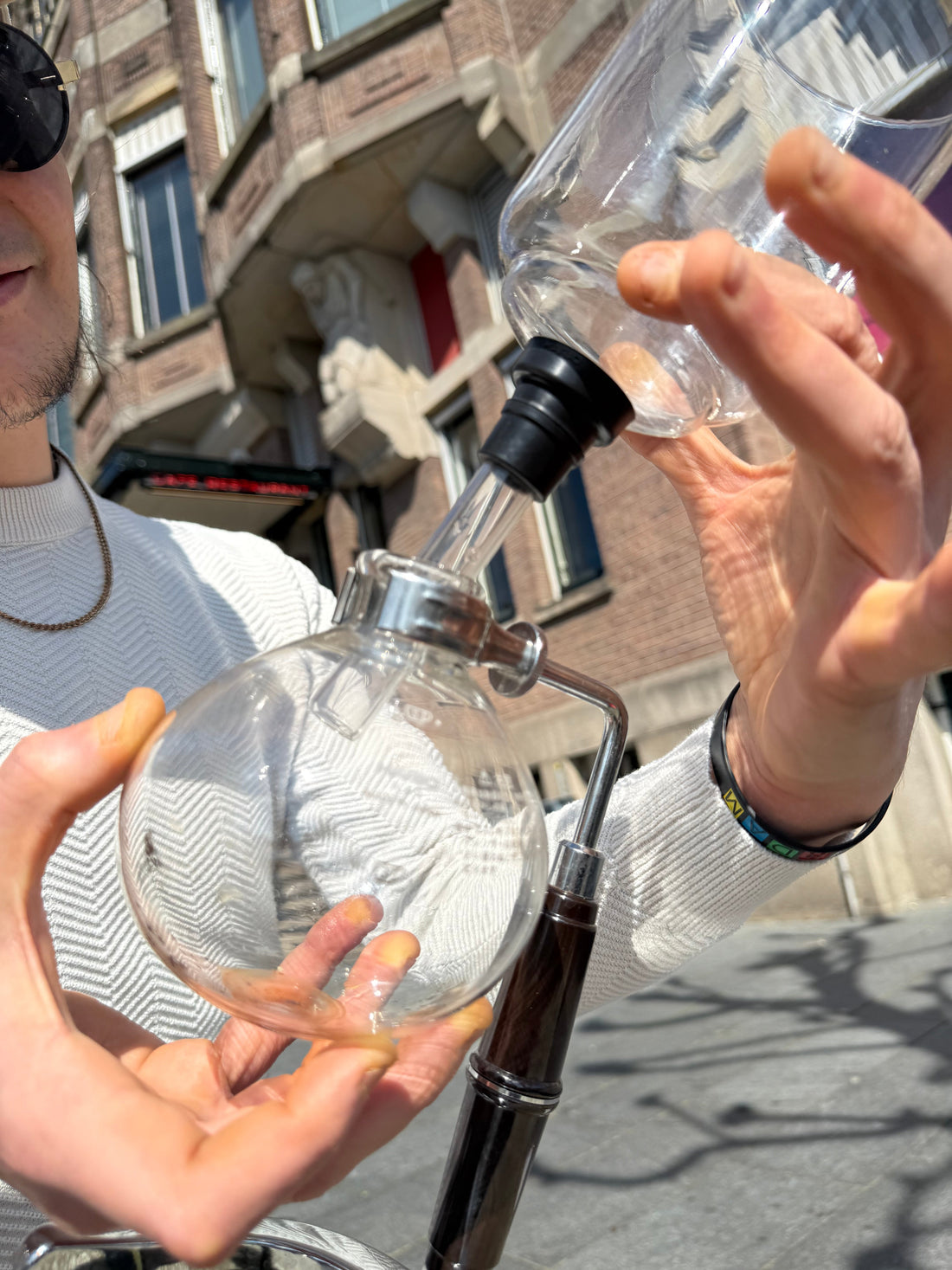 Why Takumi Collective Chooses the Japanese Syphon for Coffee Tasting